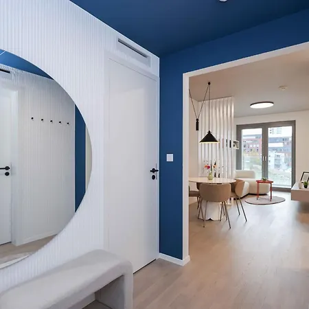 Metropolis- Brand New With Free Parking Apartman *